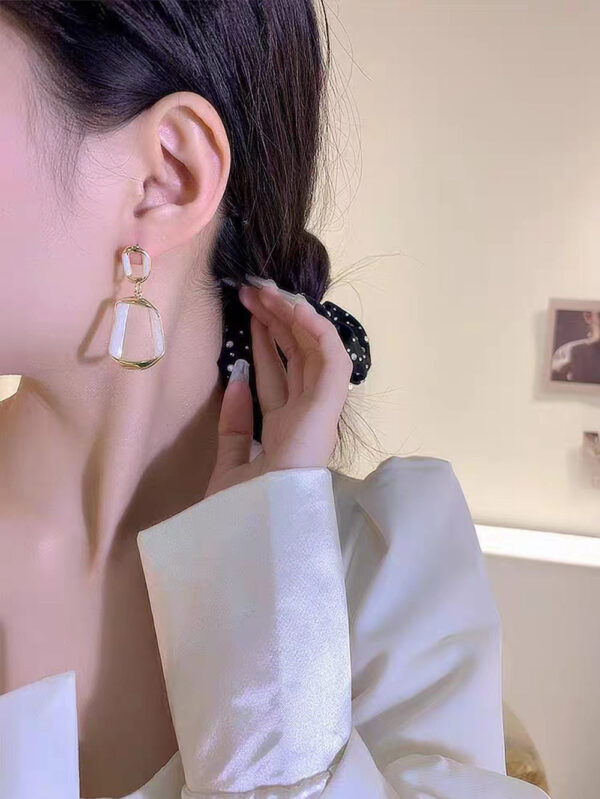 Fancy Hollow Triangle Long Geometric Drop Earrings - Image 3