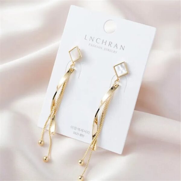 Seaa's magical twisted dangling long chain korean earrings - Image 4