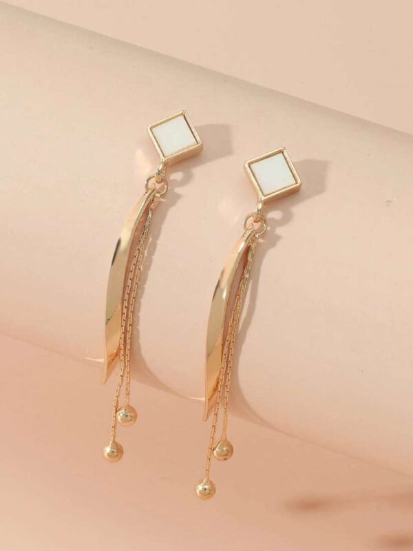 Seaa's magical twisted dangling long chain korean earrings - Image 3