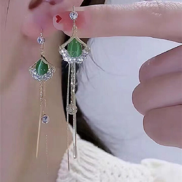 French Vintage Crystal Zircon Red Maple Leaf Earrings For Women Temperament Rhinestone Earrings Party Jewelry Gift,Style 14 - Image 3