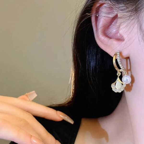 Handmade Ginkgo Maple Leaf Dangle Earrings for Women Vintage Pearl Drop Earrings Gold Crystal Dangle Earrings Drop Maple Leaf Stud Earrings Jewelry for Girls Gifts - Image 5